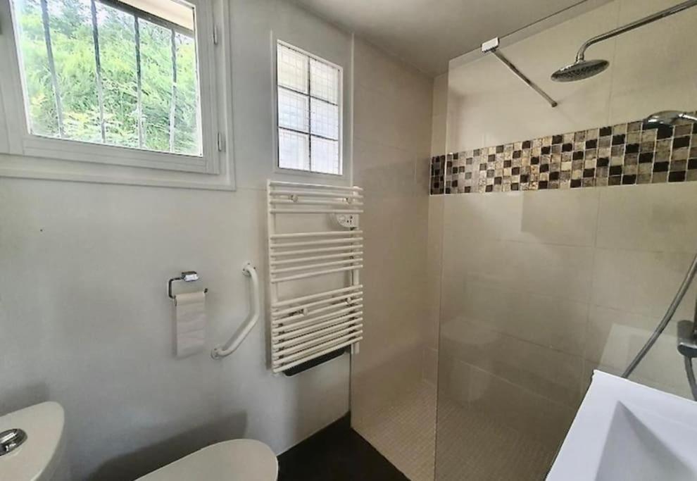 Holiday home Maison Avec Sous Sol Independant Et Parking A 2km De Versailles *