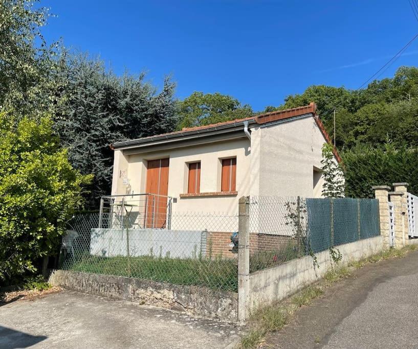 Maison Avec Sous Sol Independant Et Parking A 2km De Versailles Holiday home