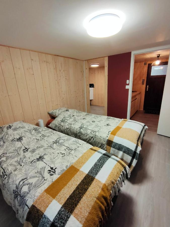 Maison Avec Sous Sol Independant Et Parking A 2km De Versailles Holiday home